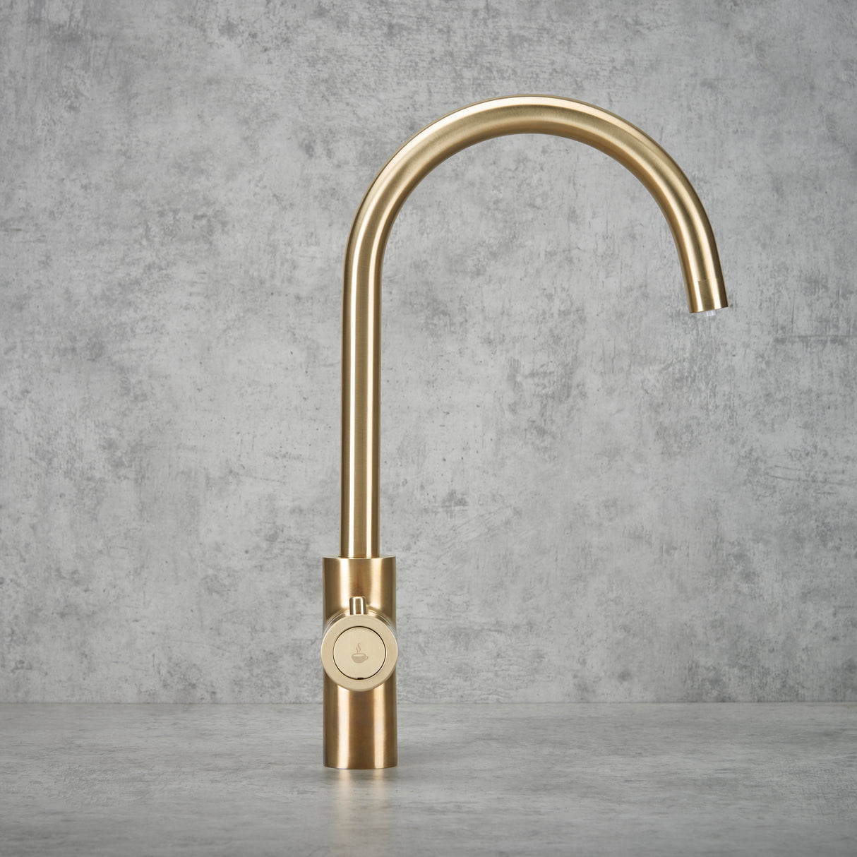 Verossi | Vinta | Swan 3 in 1 Instant Boiling Tap | Unfinished Brass Finish