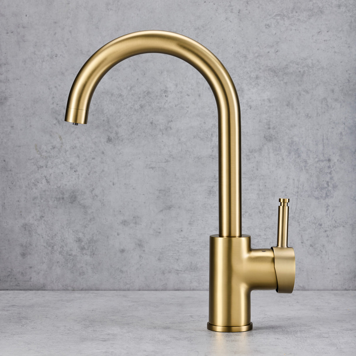 Verossi | Velante | Single Lever 3 in 1 Instant Boiling Tap | Brushed Brass Finish